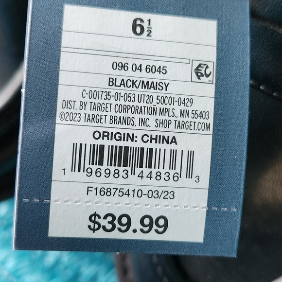 Universal Thread Black 2 1/2" Maisy heel loafers. NWT - Picture 7 of 9